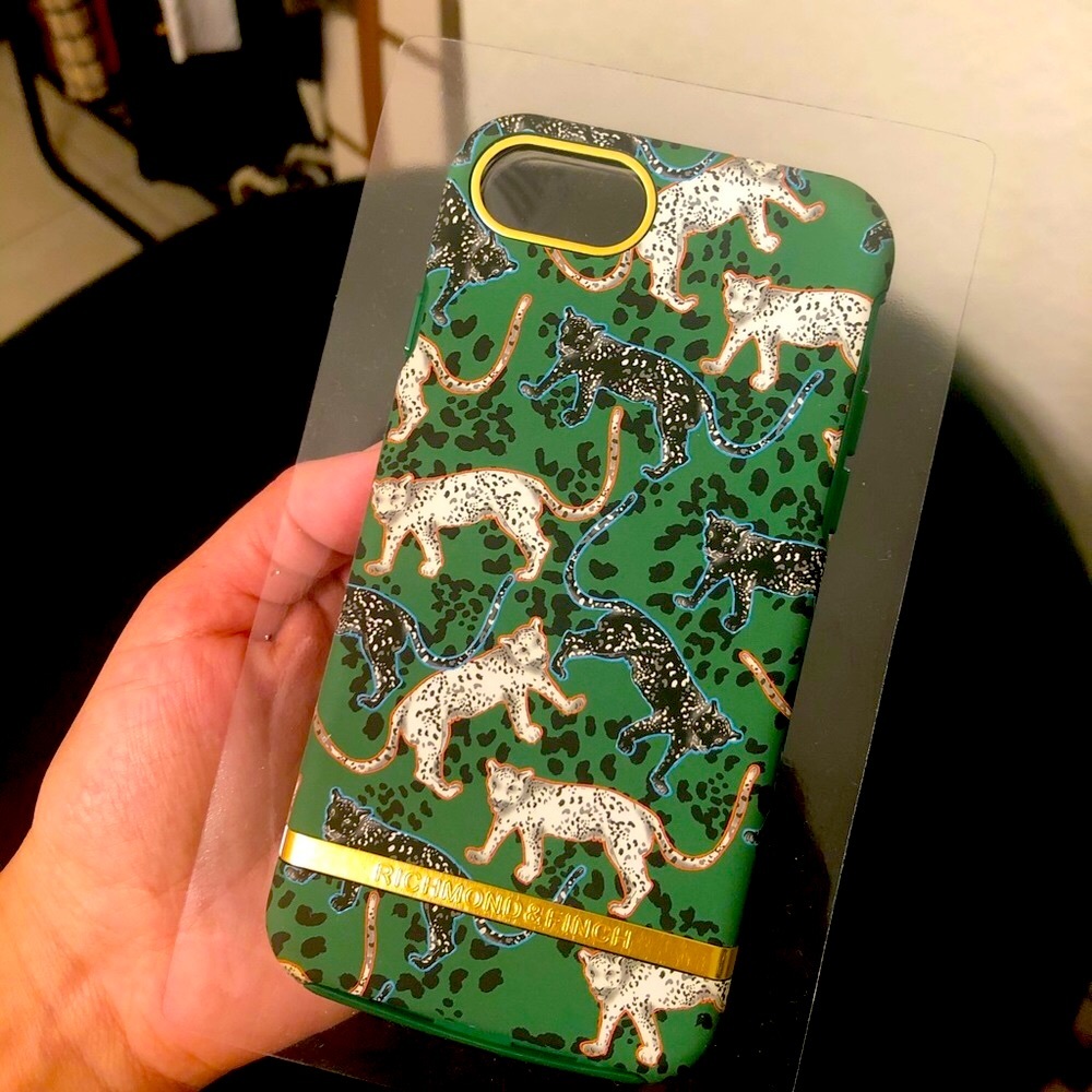 Richmond & Finch cellphone 📱 cover